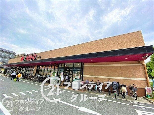 徒歩8分。スーパーマーケットKINSHO大小路店　 600m