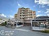 その他：未来的なデザインが特徴のマンション外観は、個性を演出し、住む人に特別なひとときを提供します。斬新なデザインが魅力で、住む人に誇りを与える空間です。