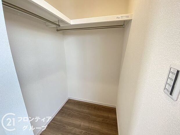 各室に収納スペ―スがありますのでお部屋スッキリ片付きますね