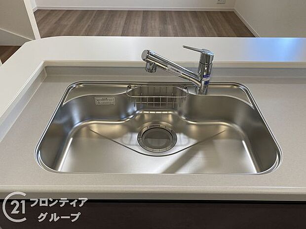 お鍋もスッポリ入るシンク!家事がはかどりますね