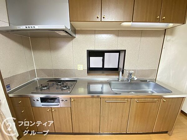 広々としたシステムキッチンで、毎日、家族みんなで料理を楽しめます