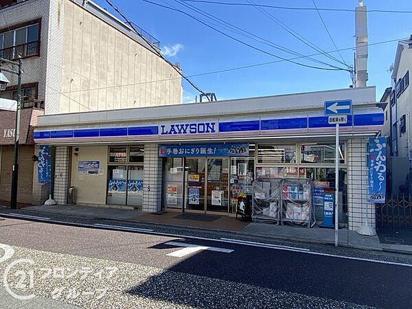 ローソン堺石津川駅前店 徒歩3分。 240m