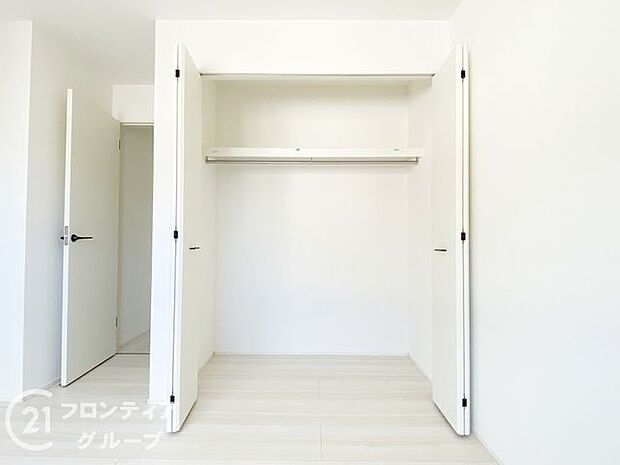 季節の物などたくさん収納しておける便利なスペースです!