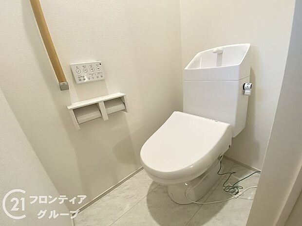 トイレは1階と2階の2カ所に設置！階段を上り下りせずに使用できるので、高齢の方にも安心です！