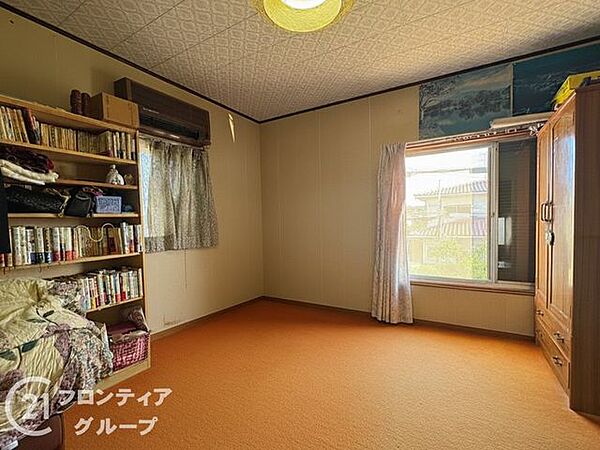 快適な寝室は、静かで落ち着いた雰囲気があり、毎日の疲れを癒す贅沢な時間を提供し、質の良い睡眠を促します！