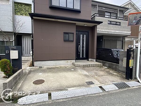 便利な駐車場で、毎日の車の出し入れがスムーズに行えます