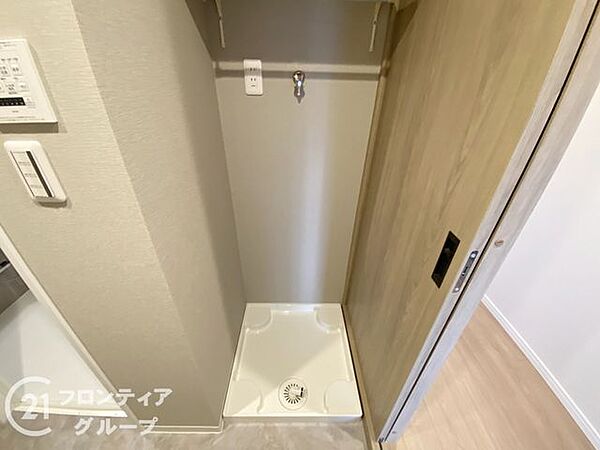 室内の洗濯機置場は、天候に左右されず、便利で快適な洗濯環境を提供し、家事の効率を高めます！