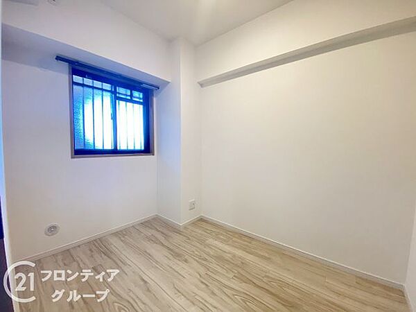 子供部屋は、成長をサポートする空間です。おもちゃや学用品をすっきりと整理してご使用ください。