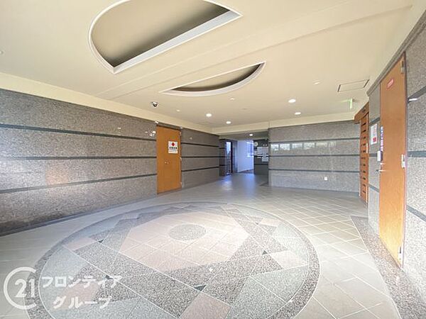 マンションのロビーは、住民の皆様が集うコミュニケーションの場であり、憩いの場です。
