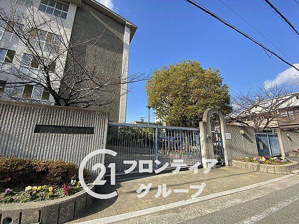 堺市立月州中学校 徒歩23分。 1830m