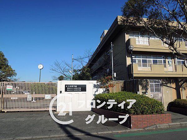 堺市立さつき野小学校 徒歩11分。 870m