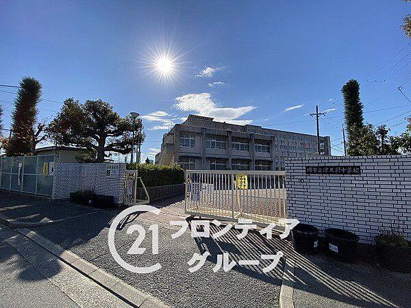 堺市立津久野中学校 徒歩10分。 770m