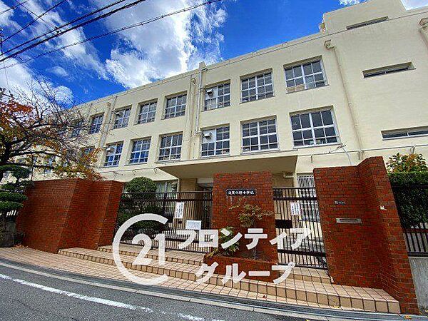 大阪市立遠里小野小学校 徒歩5分。 330m