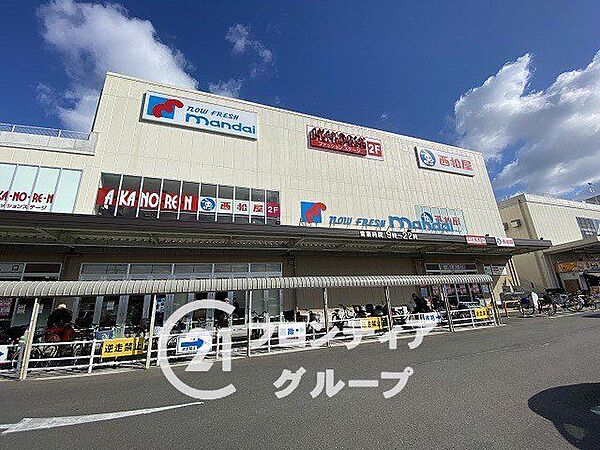 万代堺高須店 徒歩12分。 960m