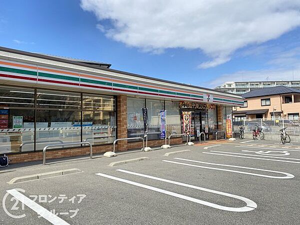 セブンイレブン堺大阪府立大学前店 徒歩6分。 410m