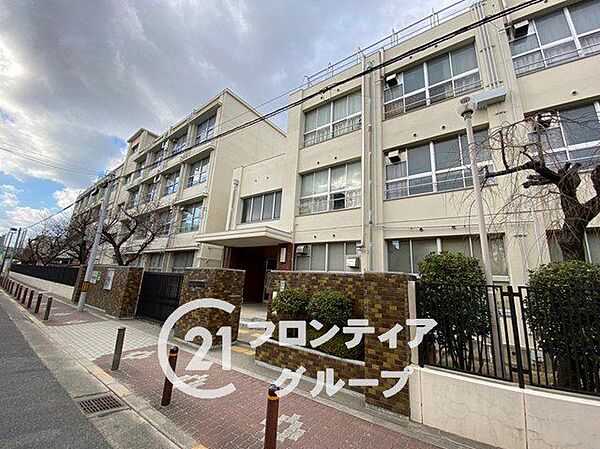 大阪市立東住吉中学校 徒歩12分。 930m