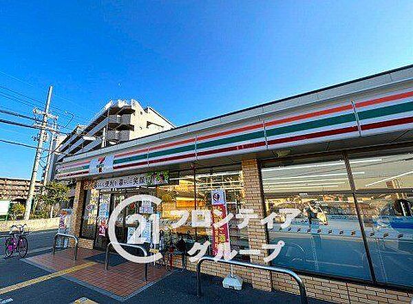 セブンイレブン堺土塔町店 徒歩6分。 410m