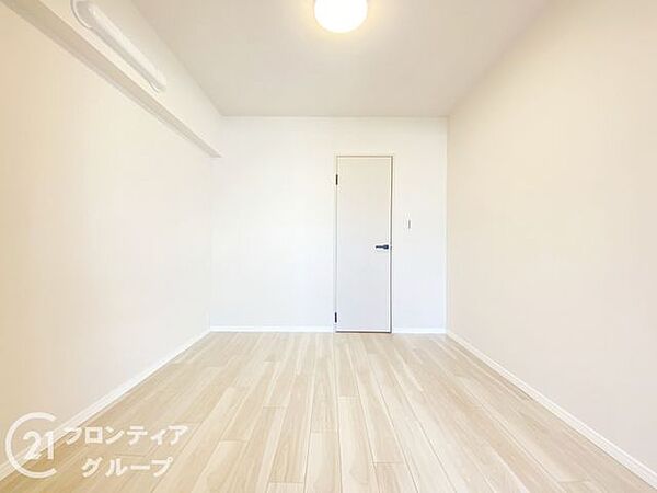 住まい選びは、価格や立地だけでなく、将来の暮らし方まで含めて考えることが大切です。今の段階で気になっていることを、まずスタッフに話してみてください