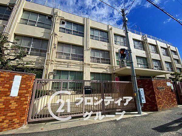 大阪市立墨江小学校 徒歩8分。 590m