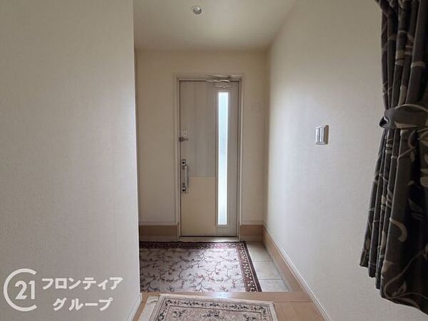 住まい選びは、価格や立地だけでなく、将来の暮らし方まで含めて考えることが大切です。今の段階で気になっていることを、まずスタッフに話してみてください