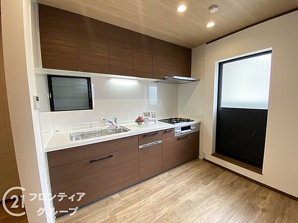 はじめてのご相談でも、経験豊富なスタッフが丁寧にお話を伺います。住まいのことで気になることがあれば、いつでもお声がけください