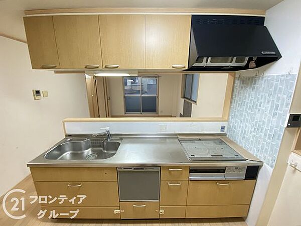 はじめてのご相談でも、経験豊富なスタッフが丁寧にお話を伺います。住まいのことで気になることがあれば、いつでもお声がけください