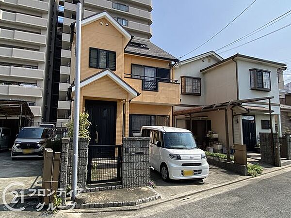 住まい選びは、価格や立地だけでなく、将来の暮らし方まで含めて考えることが大切です。今の段階で気になっていることを、まずスタッフに話してみてください。