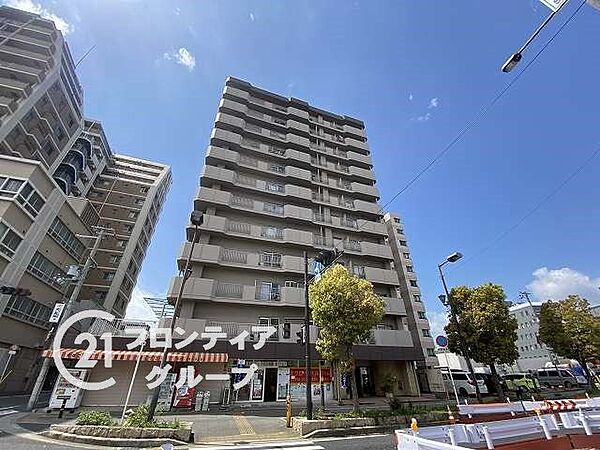 住まい選びは、価格や立地だけでなく、将来の暮らし方まで含めて考えることが大切です。今の段階で気になっていることを、まずスタッフに話してみてください