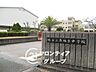 周辺：堺市立赤坂台中学校 徒歩12分。 940m