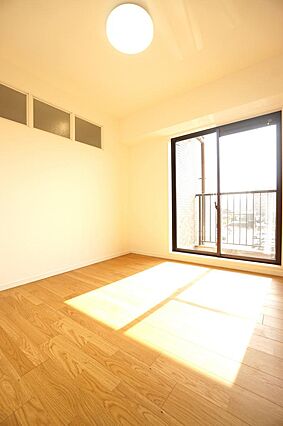 4.5帖の西側...