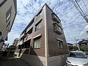 牛田駅より徒歩15分 築27年10ヶ月 3階建の賃貸物件