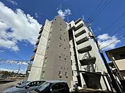 広島駅より徒歩9分 築23年8ヶ月 7階建の賃貸物件