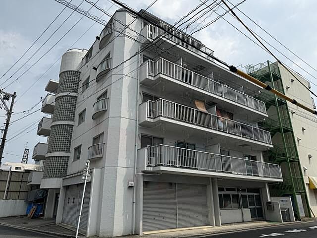 7 / 11