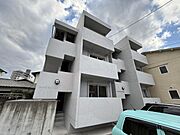 宇品2丁目駅より徒歩4分 築6年7ヶ月 3階建の賃貸物件