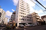比治山橋駅より徒歩6分 築21年7ヶ月 10階建の賃貸物件