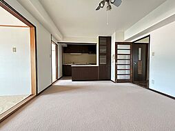 メゾン・ド・ロワール 6階3LDKのリビング/ダイニング