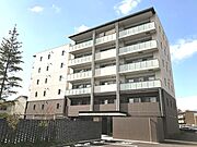 VILLAD’ESTOHTEA 3階 築6年8ヶ月の賃貸物件