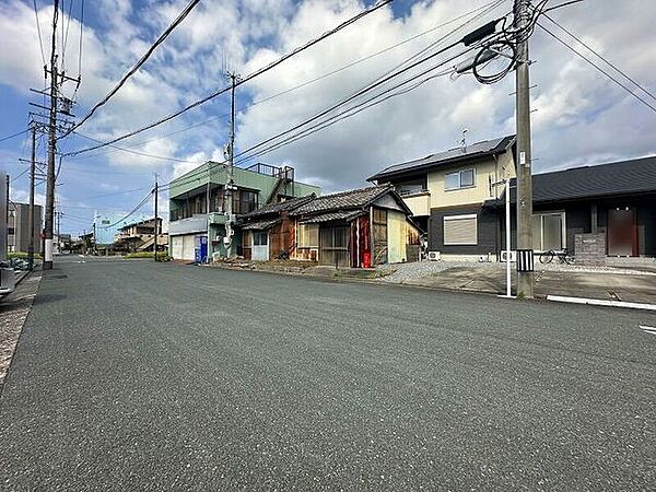 【appearance】南面道路で陽当たり・通風良好です！