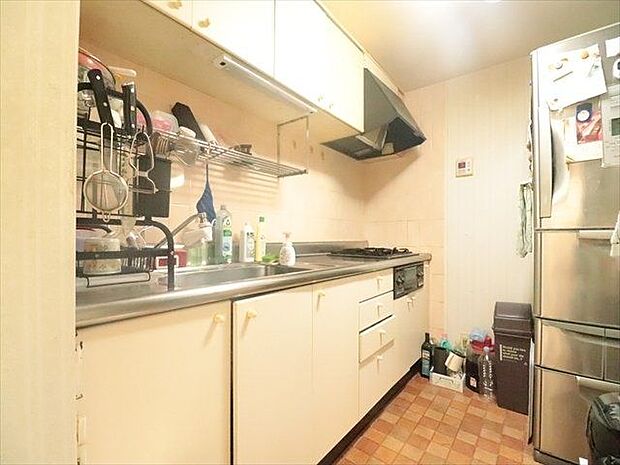 【kitchen】収納が多く、使い勝手のいいキッチン。家電を置けるスペースももございます。