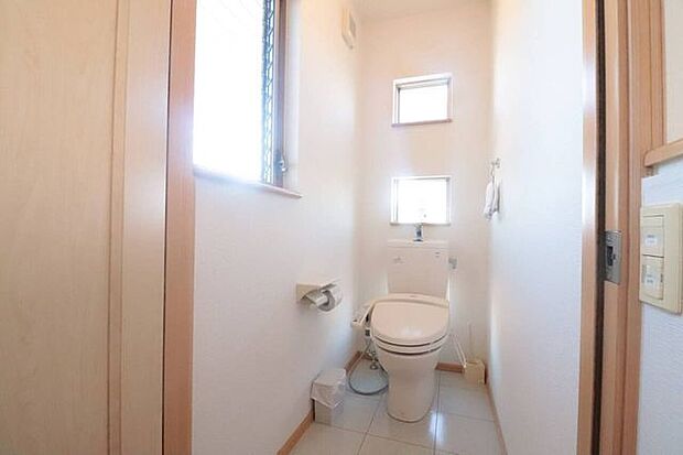 【toilet】トイレは1Fと2Fの2ヶ所ございます。
