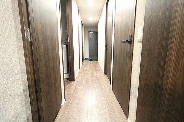 【hallway】