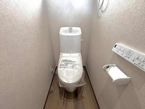 毎日使う場所だからこそ、使い勝手を考慮しました。白を基調に、飽きのこない空間は質感豊かな仕上がりとなっております。