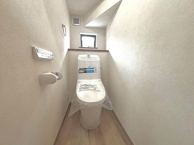 毎日使う場所だからこそ、使い勝手を考慮しました。白を基調に、飽きのこない空間は質感豊かな仕上がりとなっております。