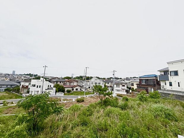 環境に恵まれ、陽光に包まれた邸宅は月日が経っても色褪せることなく「オンリーワン」に輝き続けます。