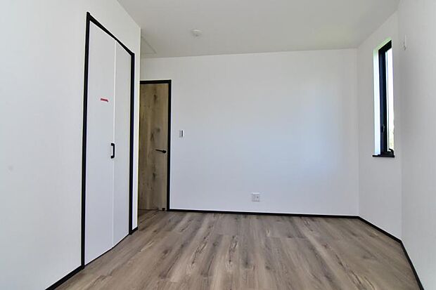 居室には収納スペースが豊富なため、シンプルですっきりとした暮らしが実現できます。