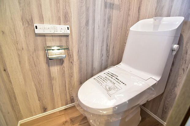清潔感の溢れるトイレです。落ち着いた空間で安らぎのひとときをお過ごし頂けます。 