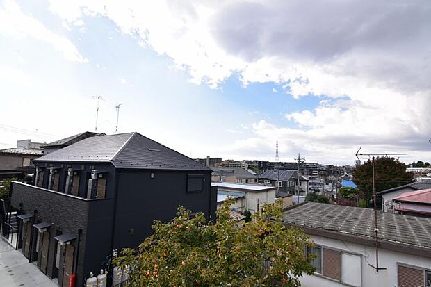 開放感のある眺望。季節による景色の変化を　日常の生活と共に感じてください。 