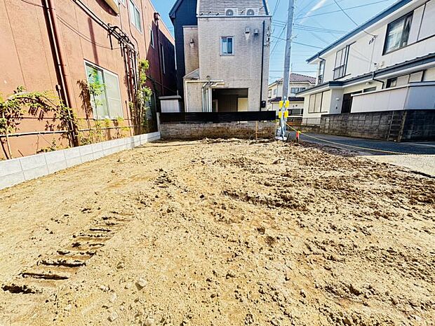 鶴見駅からバス乗車9分。駅まで平坦な道のりで通勤通学もラクラクです。