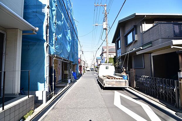 実際の日当たりや現地の雰囲気もご確認くださいませ。完成見本や同ボリュームの完成物件もご案内しておりますので、お気軽にお問い合わせください。