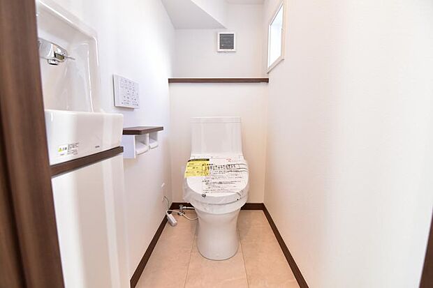 清潔感の溢れるトイレです。落ち着いた空間で安らぎのひとときをお過ごし頂けます。